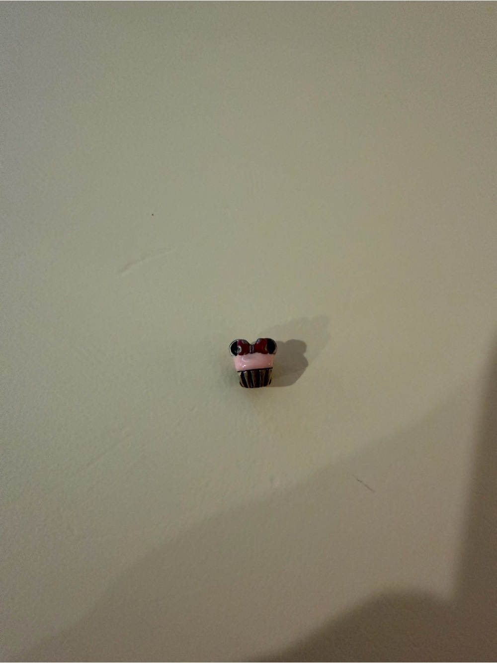 Pandora Minnie Mouse cupcake charm